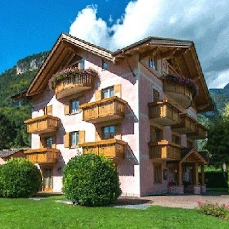 Residence Rio Piccolo Molveno Bagian luar foto