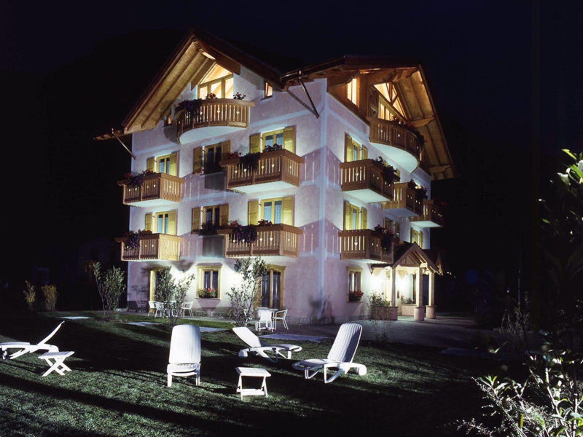 Residence Rio Piccolo Molveno Bagian luar foto